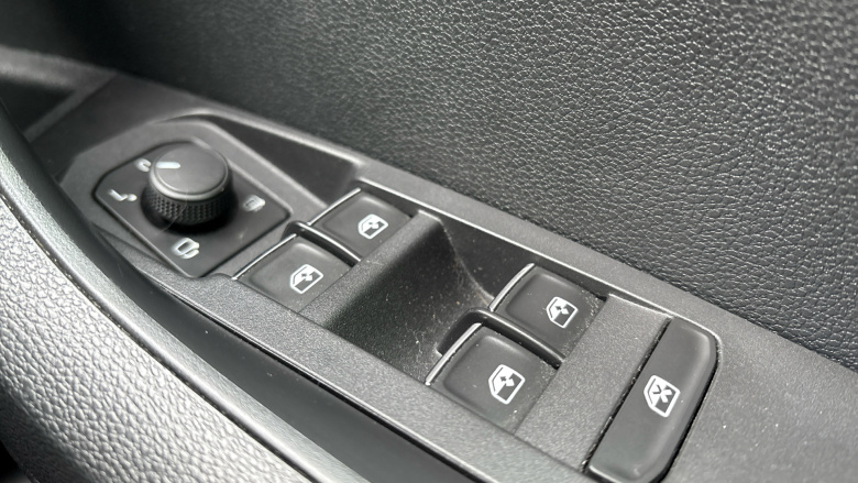 Skoda Karoq 1.5 TSI SE L 5dr DSG Petrol Estate